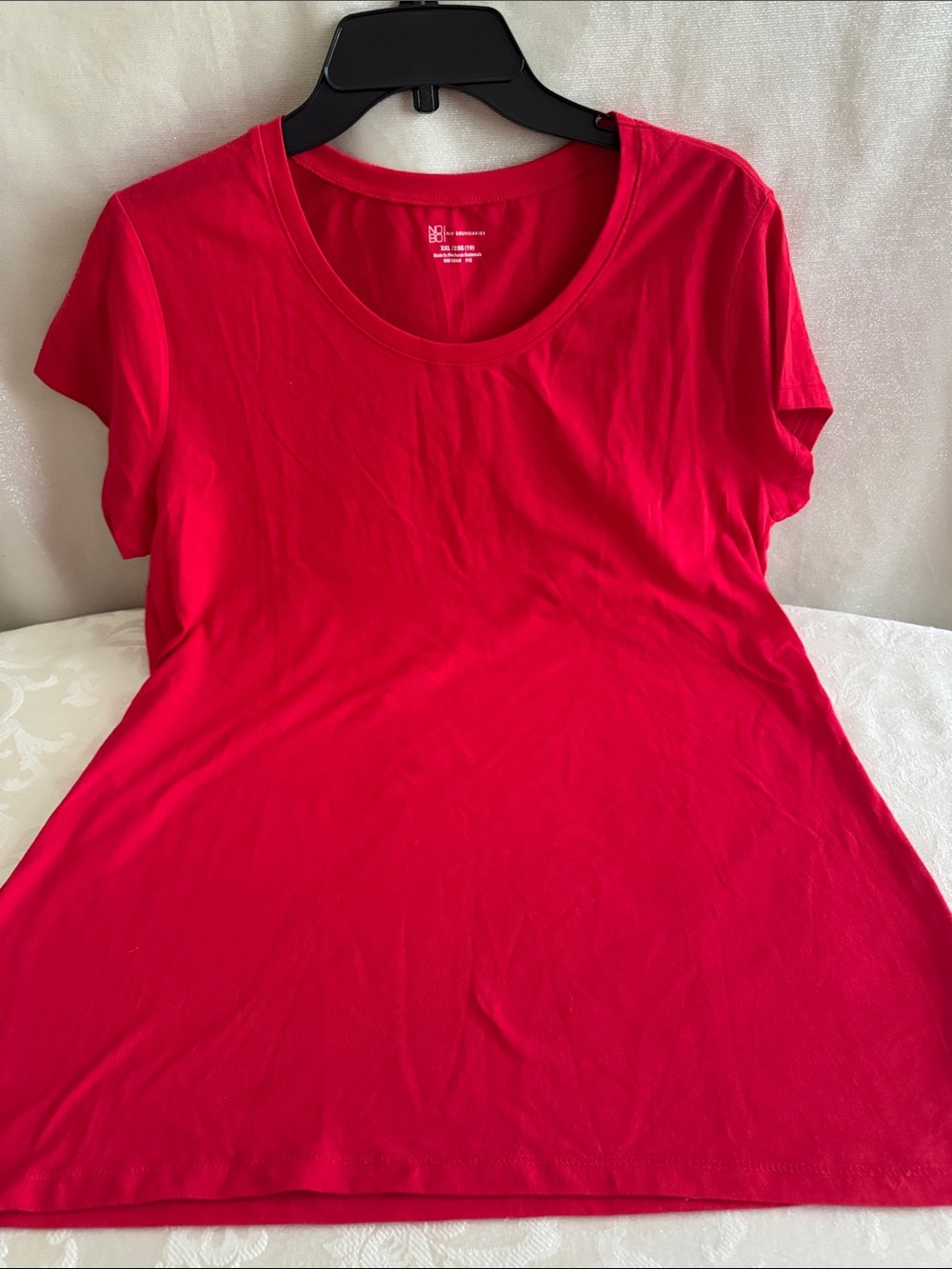 No Boundaries Bright Red Scoop Neck Short Sleeve Tee